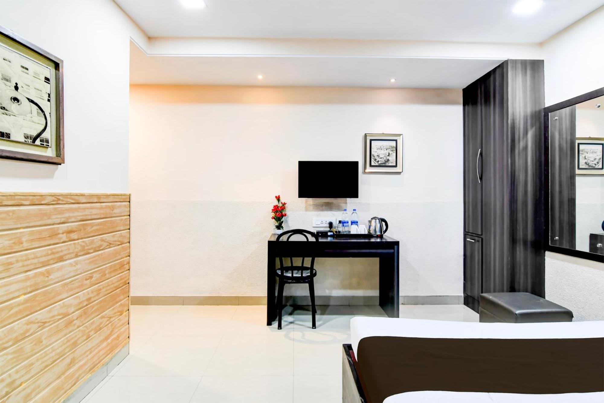 Super Collection O Behala Hotel Bhasa Exterior photo